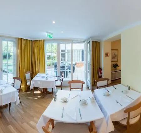 ホテル Im Park 3*